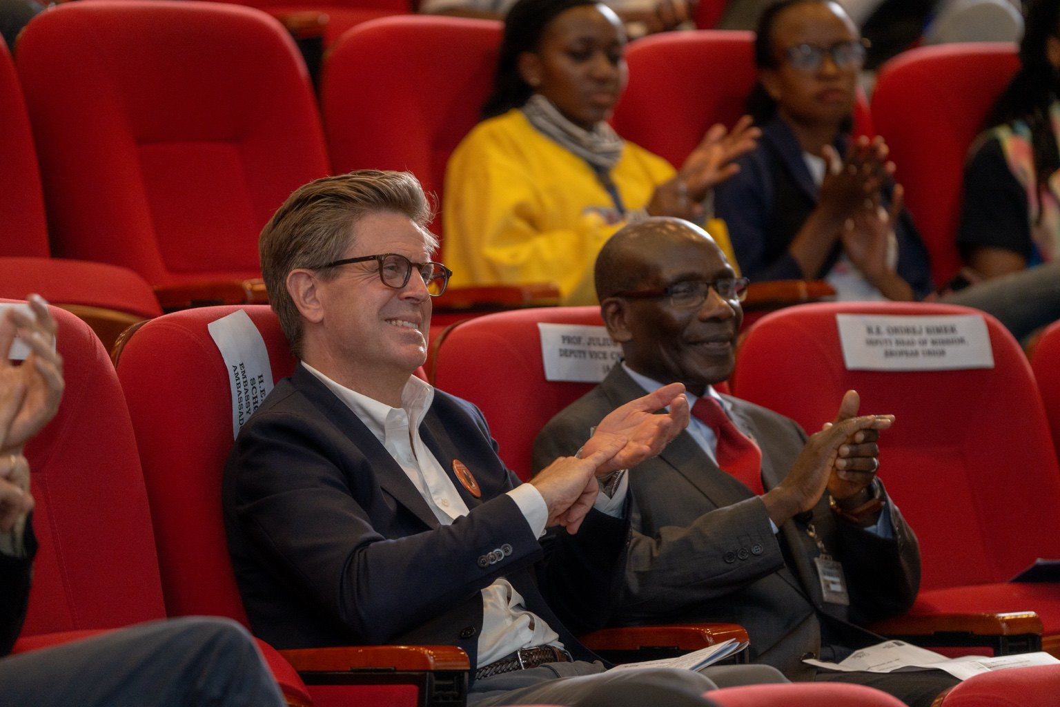 The Danish ambassador and the Vice Chancellor of the University of Nairobi watching the play.